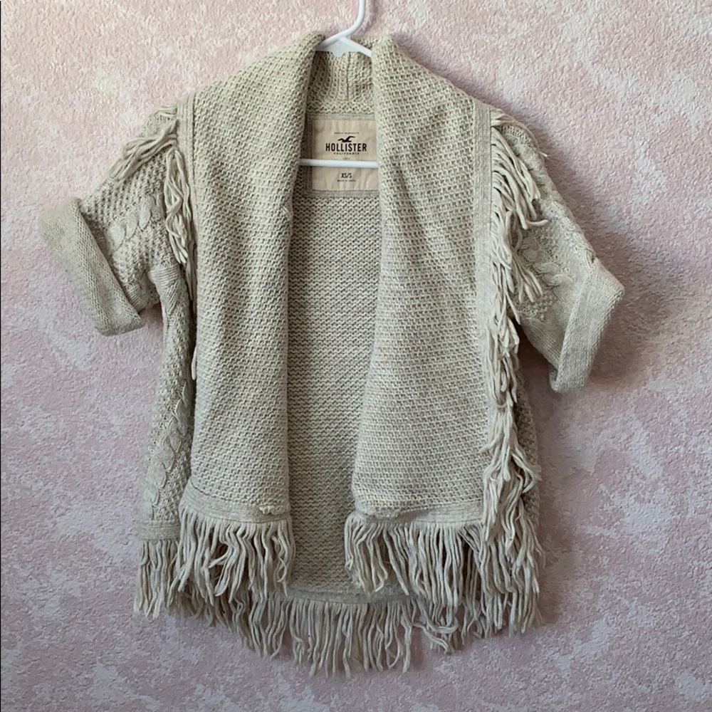 XS/S hollister shaw sweater